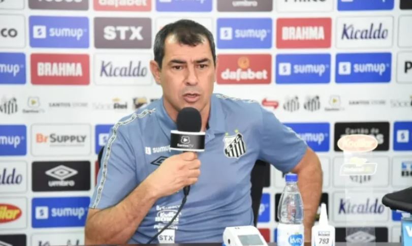 Fábio Carille revela planos do Santos no mercado e prioriza reposições estratégicas