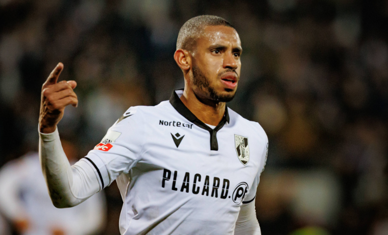 O São Paulo está otimista em finalizar a negociação para trazer o atacante André Silva, destaque do Vitória