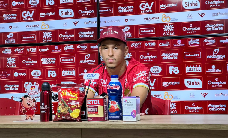 O Vila Nova está pronto para enfrentar o Goianésia nas quartas de final do Goianão, e o atacante Juan