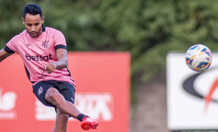 O time reserva do Vitória mostrou sua força ao vencer os juniores do clube em um coletivo preparatório,