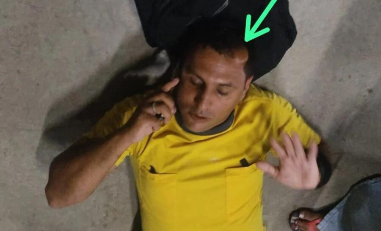 Na última sexta-feira (8), uma cena deplorável chocou os espectadores de uma partida de futsal amador em Goiânia. O árbitro