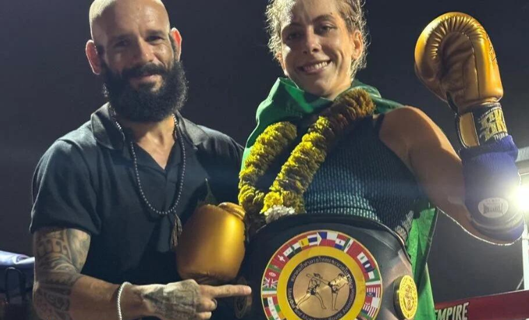 Bianca Souza, natural de Anápolis, tornou-se a primeira goiana a conquistar um título mundial de Muay Thai na categoria
