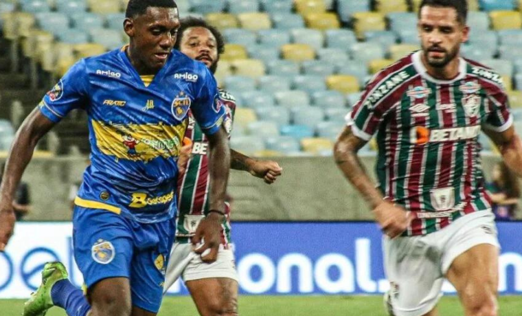 O Atlético Goianiense fortalece seu elenco com mais uma contratação de peso. Max, promissor atacante de 21 anos, chega