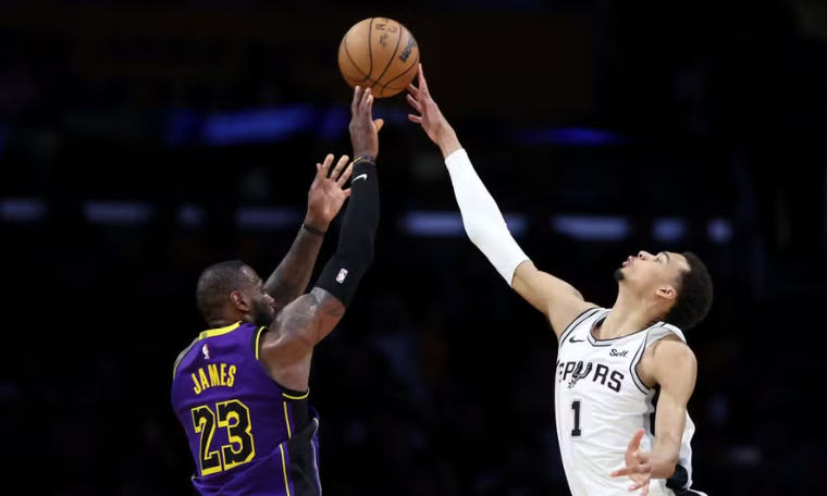 Victor Wembanyama supera LeBron em seus primeiros 55 jogos na NBA 1 CAPA PLACAR ESPORTIVO 13 1