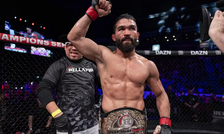 Patrício Pitbull supera lesão nas costas e nocauteia Jeremy Kennedy para manter o título peso-pena do Bellator 1 CAPA PLACAR ESPORTIVO 63