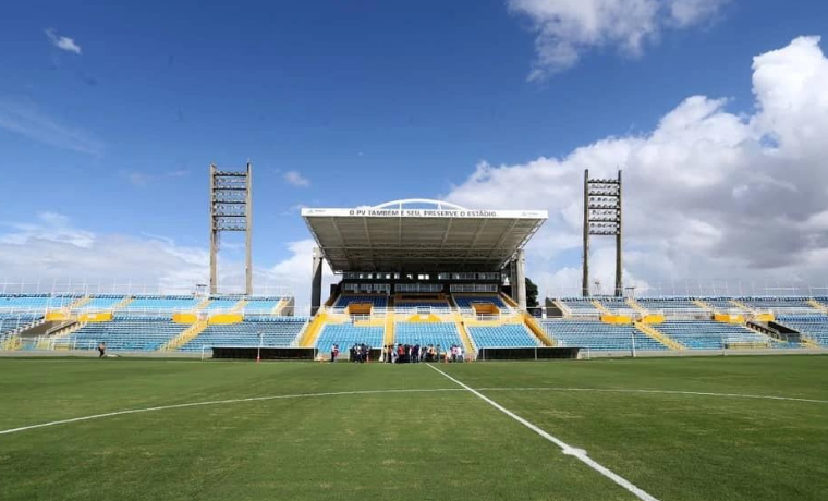O Ceará inicia a semifinal do Campeonato Cearense contra o Ferroviário com a base mantida pelo técnico Vagner Mancini.
