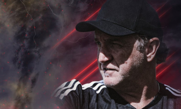 Após Quase um Ano de Ausência, Treinador Emblemático Assume o Comando do Furacão O Athletico-PR surpreende o mundo