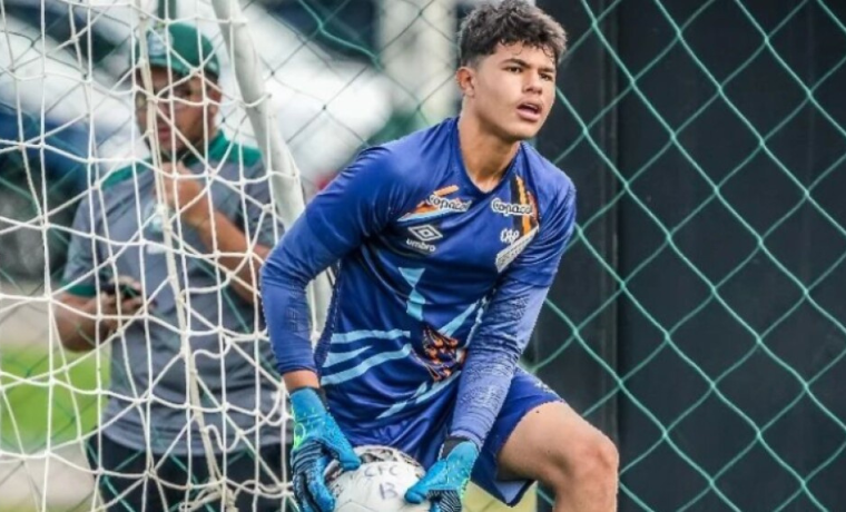 Bruninho Samudio, filho do ex-goleiro Bruno Fernandes e Eliza Samudio, que concedeu sua primeira entrevista, revela seus