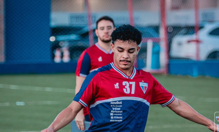 Fortaleza e Vitória se enfrentam em um confronto crucial pela fase de grupos da Copa do Nordeste. Com o Fortaleza buscando