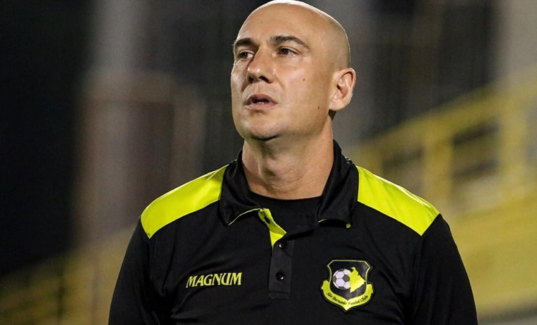 O Goiás Esporte Clube surpreendeu o cenário esportivo ao anunciar Márcio Zanardi como seu novo técnico. Com vasta