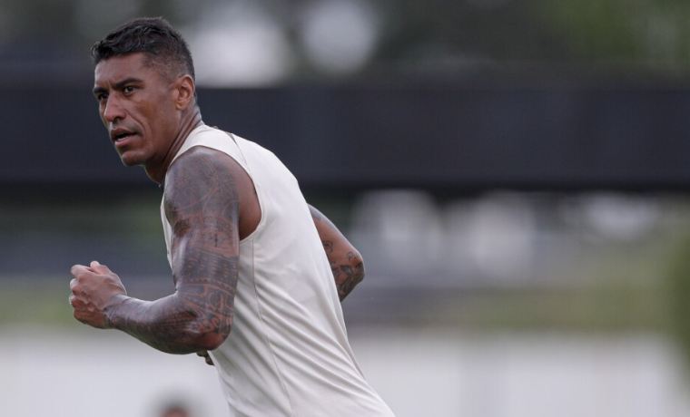 O volante Paulinho, do Corinthians, revela os desafios enfrentados durante sua jornada de recuperação após a segunda lesão no