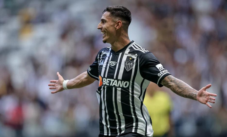 O jovem atacante Cadu, de 19 anos, teve seu contrato com o Atlético renovado até o final de 2027, após marcar seu primeiro gol