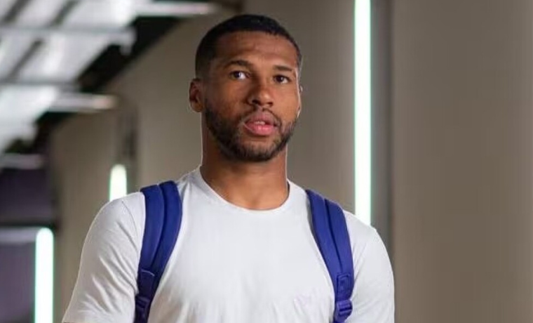 Atacante Ex-Cruzeiro Desabafa Sobre Experiência na Toca da Raposa II e Diferenças de Ambiente