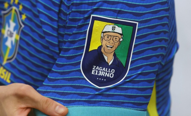 A Seleção Brasileira entra em campo contra a Inglaterra em uma partida marcada por uma comovente homenagem a Mario