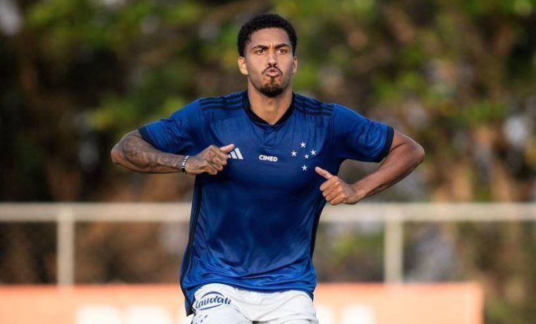 Zagueiro e volante chegam por empréstimo do Cruzeiro e estão prontos para estrear contra o Goianésia