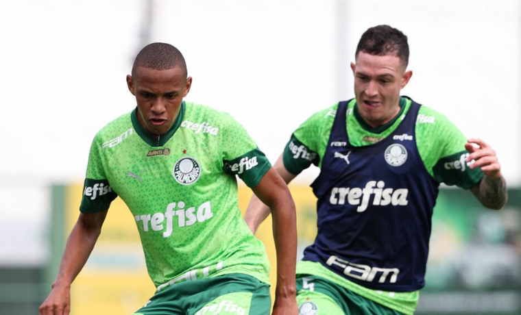 Abel Ferreira Revela Recusa de Oferta do Bragantino por Jovem Promessa do Palmeiras 1 O técnico Abel Ferreira revelou a recusa de uma proposta do Bragantino pelo talentoso meio-campista do Palmeiras, John