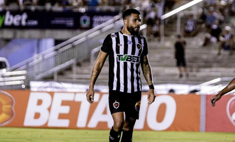 Saiba como a negociação de Igor Wihelms e Vitinho fortalece a equipe do Anápolis para a disputa da Série D, demonstrando a