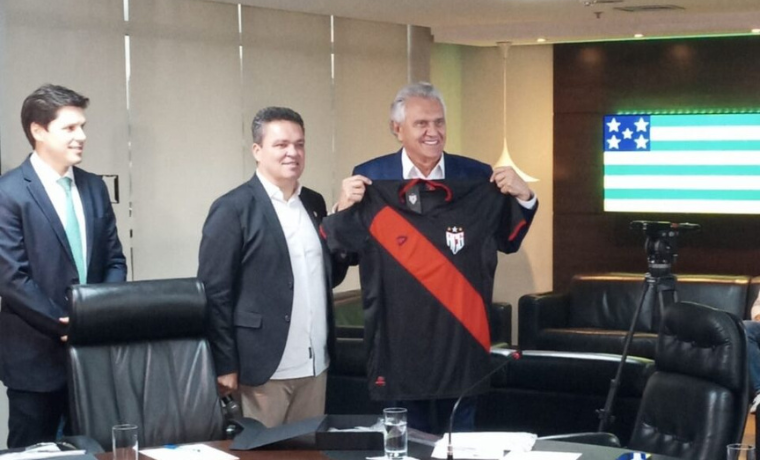 Adson Batista Explora Alternativas para Aumentar Visibilidade do Dragão na Série A