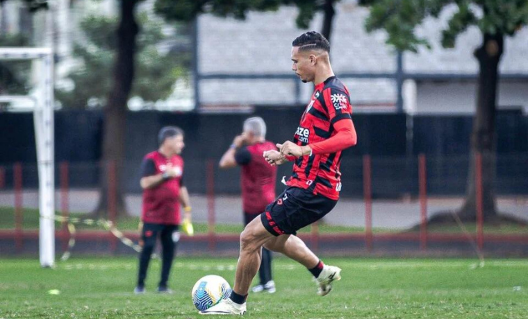 O Atlético Goianiense está pronto para sua estreia no Campeonato Brasileiro Série A, enfrentando o poderoso Flamengo em um