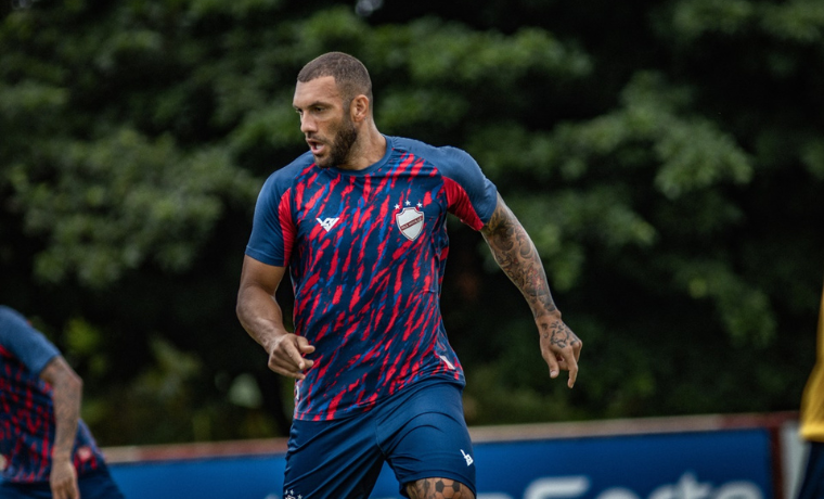 Guarani Interessado em Fernandão do Vila Nova 1 Com a janela de transferências nacional prestes a fechar, o Guarani está de olho em reforçar seu elenco e sondou a situação do