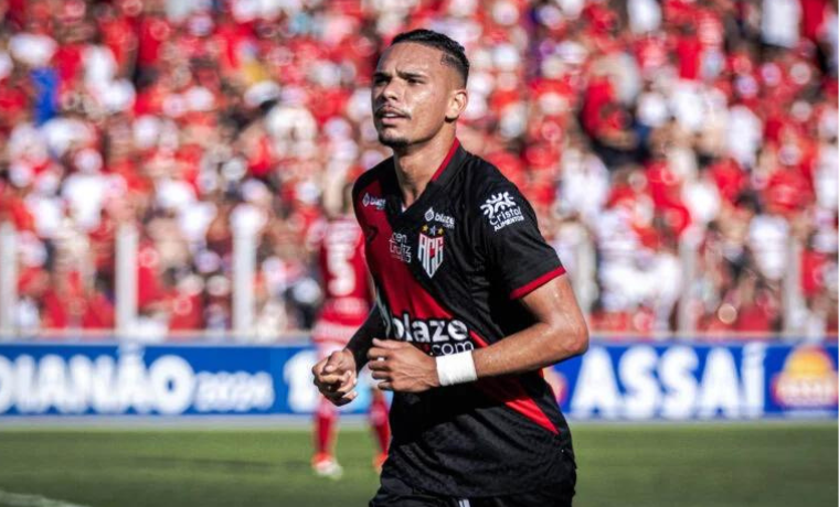 Saiba como Luiz Fernando se tornou artilheiro do Goianão pela segunda vez em sua carreira, contribuindo para a vitória do