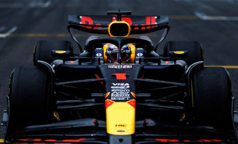 Max Verstappen domina e conquista a pole position no GP da China de F1 1 Max Verstappen, da Red Bull, brilha ao conquistar a pole position no emocionante GP da China de Fórmula 1. Confira os