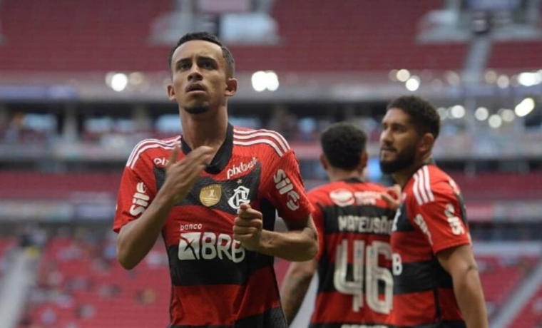 Reviravolta Dramática: Jogador do Flamengo Recupera Carro e Pertences Após Assalto 1 Após um episódio traumático de assalto, o atacante Matheus Gonçalves, do Flamengo, encontra alívio ao recuperar seu carro e