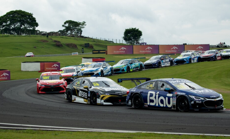 O aguardado BH Stock Festival está prestes a tomar as ruas da capital mineira com uma fusão eletrizante de automobilismo,