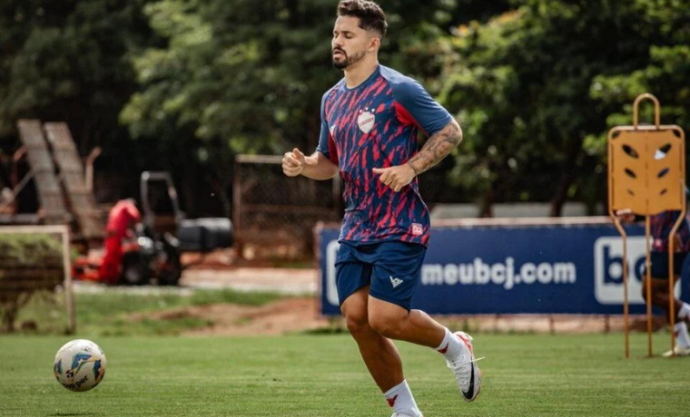Vila Nova X Atlético Goianiense: A Disputa Pelo Título do Campeonato Goiano Atinge o Clímax 1 O embate épico entre Vila Nova e Atlético Goianiense promete elevar a temperatura no Estádio Antônio Accioly. Alesson, em