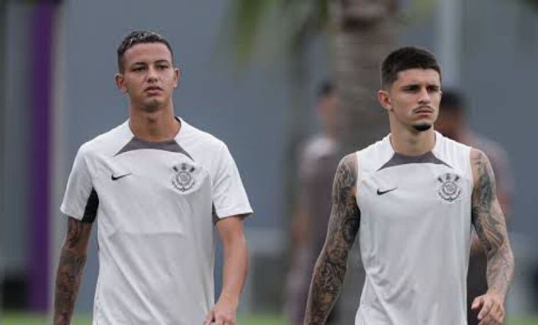 Renovação de Contrato de Kayke com o Corinthians Encontra Obstáculos e Negociações Congelam 1 O jovem meio-campista Kayke e o Corinthians enfrentam dificuldades nas negociações para renovar o