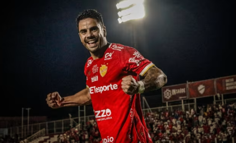 Vila Nova Busca Superação como Visitante para a Final da Copa Verde 1 Colorado enfrenta o Paysandu na Curuzu em busca de reverter histórico