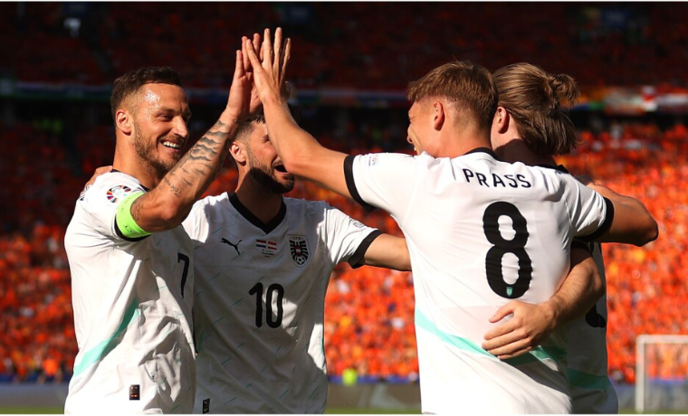 Áustria Surpreende e Derrota a Holanda em Jogo Eletrizante na Eurocopa 1 No encerramento do Grupo D da Eurocopa, a Áustria brilhou e venceu a Holanda por 3 a 2 em uma partida