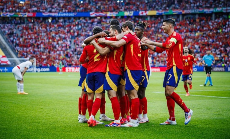 Espanha Domina Croácia na Estreia do Grupo B da Eurocopa: Goleada por 3 a 0 1 Confira como a Espanha triunfou sobre a Croácia por 3 a 0 na primeira rodada do Grupo B da Eurocopa,