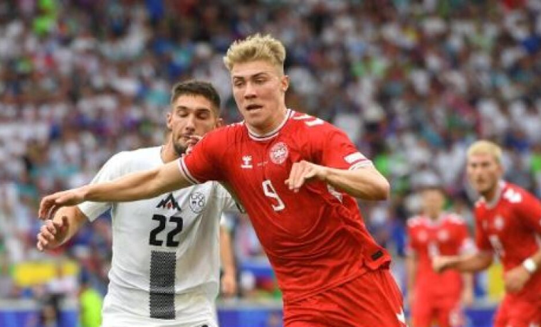 Em um jogo emocionante na Arena Stuttgart, na Alemanha, Dinamarca e Eslovênia empataram por 1 a 1 na