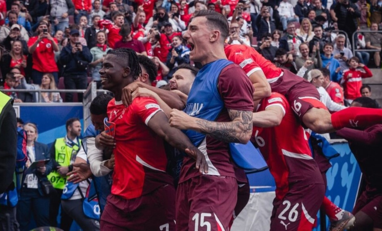 Suíça Estreia com Vitória Convincente sobre a Hungria na Eurocopa 1 Saiba como a Suíça dominou a Hungria e conquistou uma vitória por 3 a 1 na sua estreia na Eurocopa,