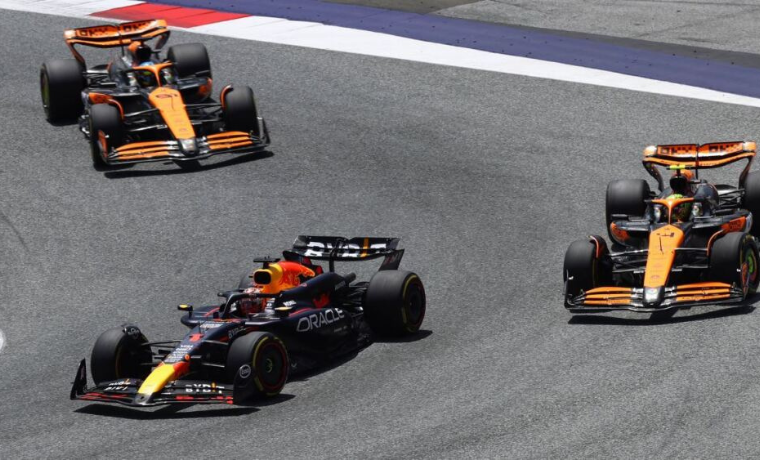 Verstappen Brilha e Vence Corrida Sprint do GP da Áustria de Fórmula 1 1 Max Verstappen, da Red Bull, domina e vence a corrida sprint do Grande Prêmio da Áustria, mantendo sua