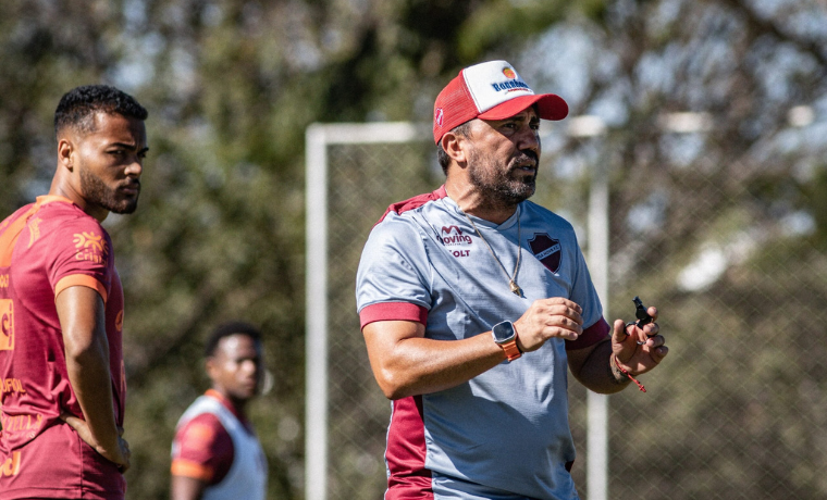 Equipes se enfrentam nesta quinta-feira buscando posições de destaque na tabela