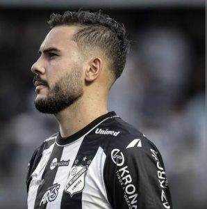 Guarani negocia com Albano, velho conhecido do futebol goiano. 2 Guarani, atualmente na Série C, busca um camisa 10, vê a contratação de Albano com bons.O Bugre negocia sua contratação por empréstimo.