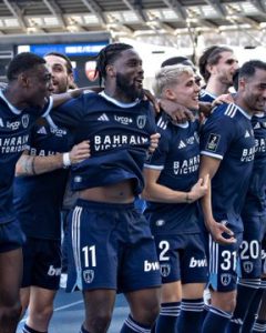 FUTEBOL: Parceria Red Bull + Louis Vuitton serão rivais do PSG 1 Gp DCjVW4AAFzoC