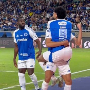 BRASILEIRÃO: Cruzeiro vence Flamengo com gol do Gabigol 1 GqJIj74WYAAztyX