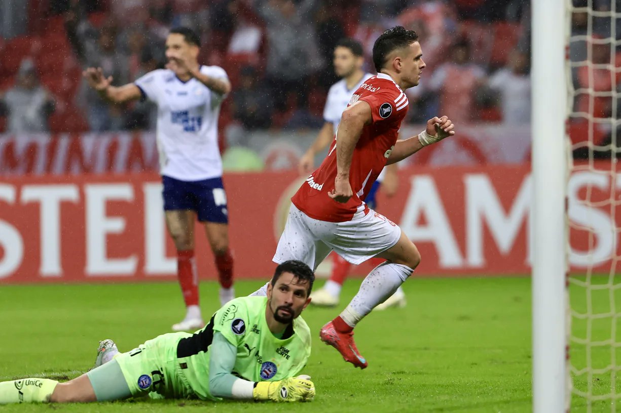 LIBERTADORES: Internacional vence Bahia e lidera grupo da morte 1 Internacional