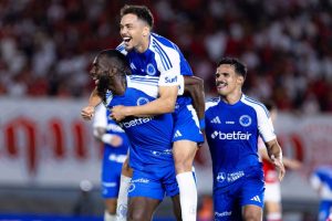 COPA DO BRASIL: Cruzeiro faz 3 a 0 no Vila e garante vaga 2 Cruzeiro