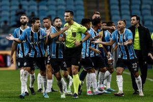 COPA DO BRASIL: Grêmio é eliminado por CSA com polêmica 2 Grêmio