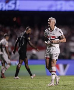 LIBERTADORES: São Paulo vence e garante 1° lugar no Grupo D 3 São Paulo