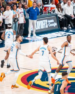 NBA: Thunder vence o Nuggets de virada empatando a série em 2 a 2 1 Thunder