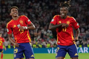 MERCADO: Bayern negocia para contratar Nico Williams 2 Bayern