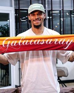 MERCADO: Sané deixa o Bayern para jogar no Galatasaray 2 Sané